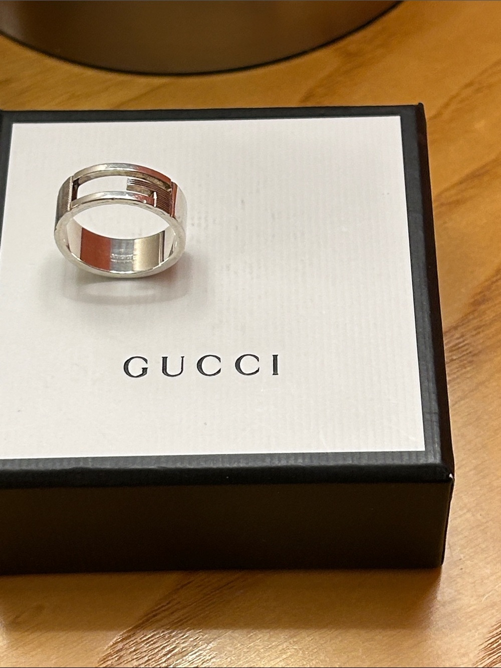 Gucci Silver Men's Ring size 9 with pouch,  care tags and box - Picture 10 of 11